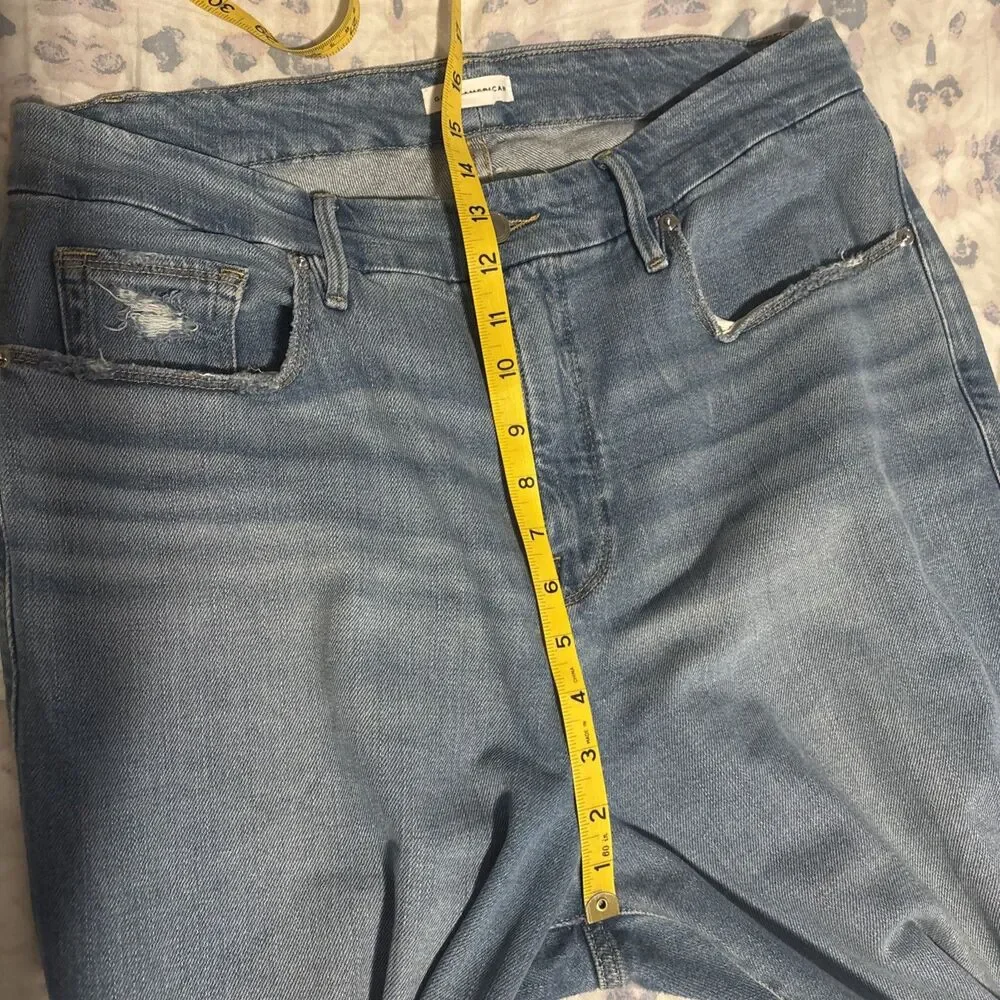 Good American Women’s Light Wash Distressed Jeans Size 15 Style GCC802T 1352